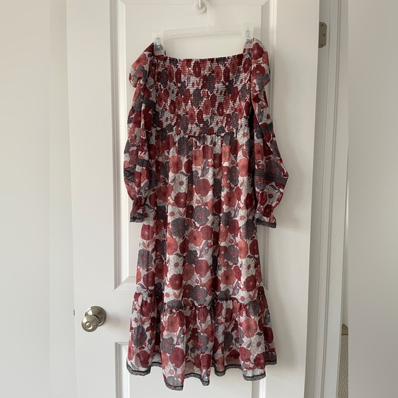 Aritzia Wilfred Grace midi smocked floral dress - Picture 4 of 5